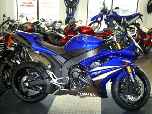 yamaha R1